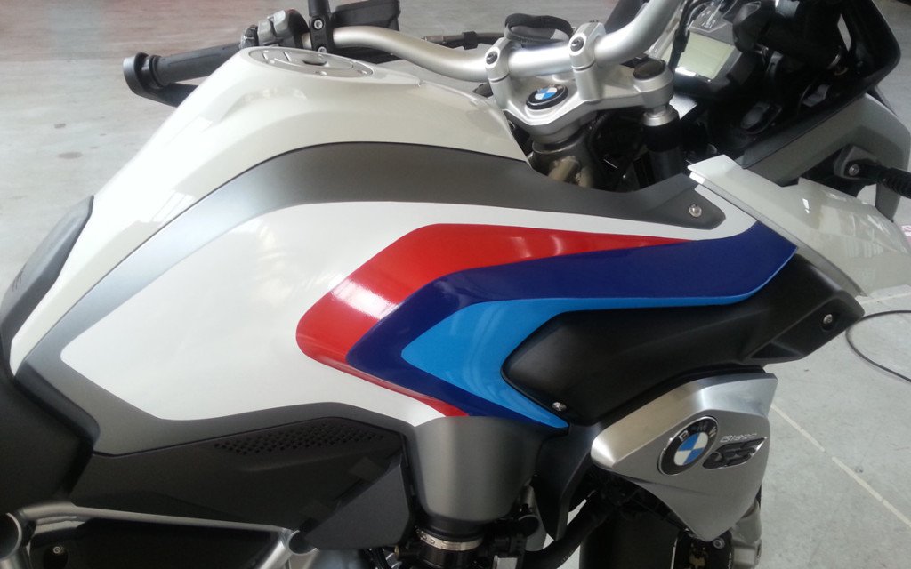 Moto_BMW_01_1120x700-1024x640